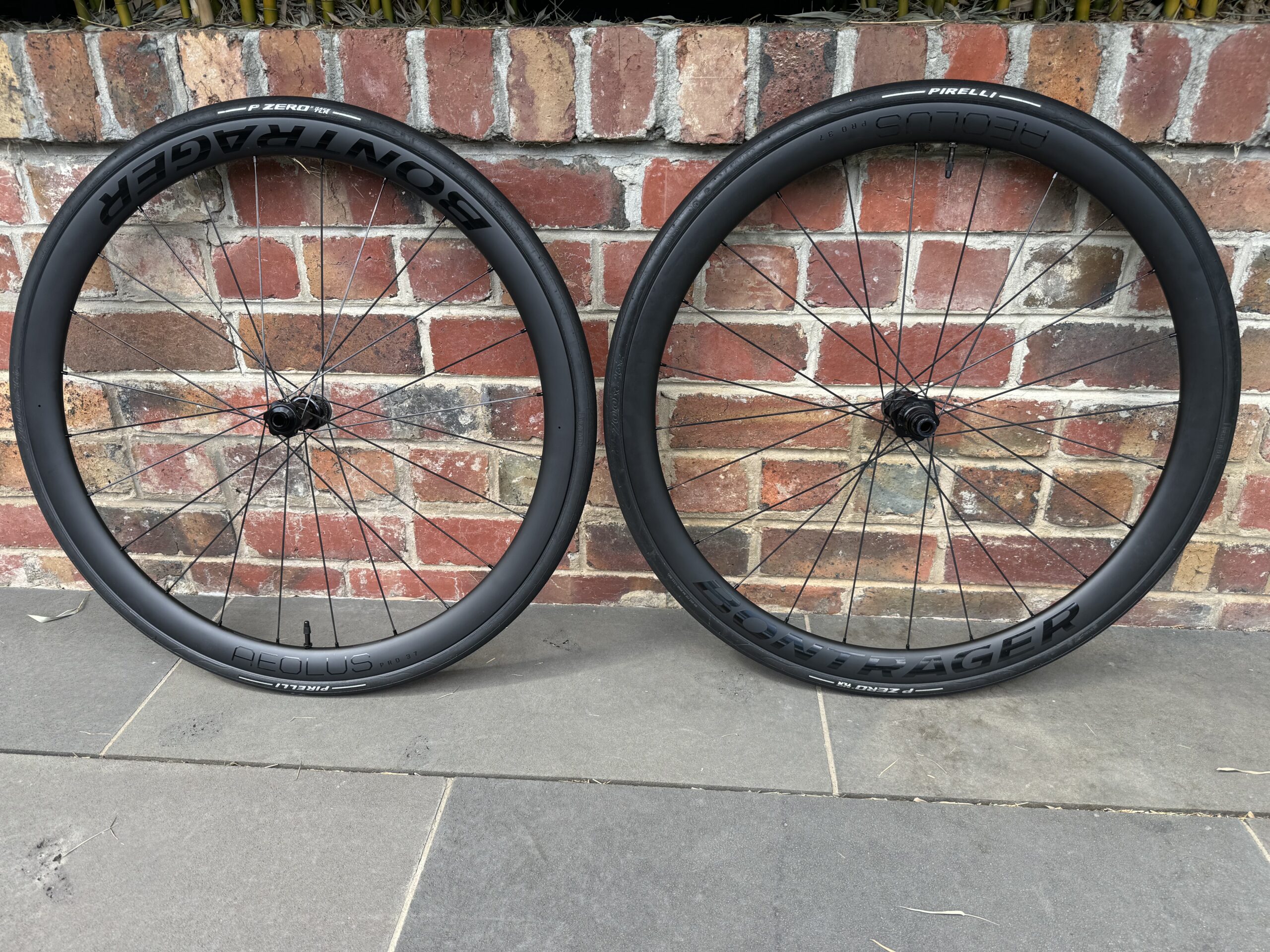 Bontrager Aeolus Pro 37 TLR Disc Wheelset