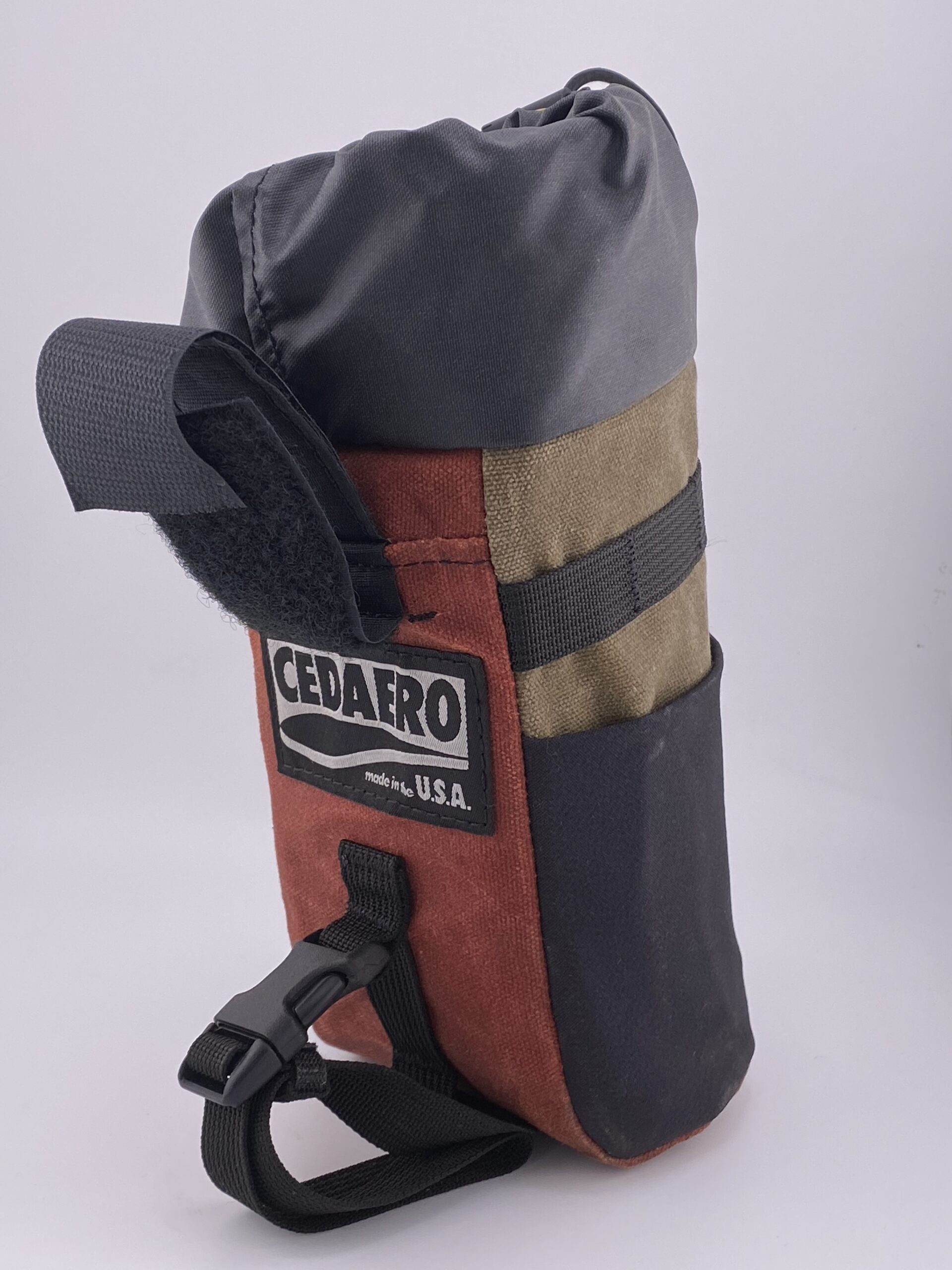 Cedaero Devil’s Draw Pack Handlebar Feed Bag