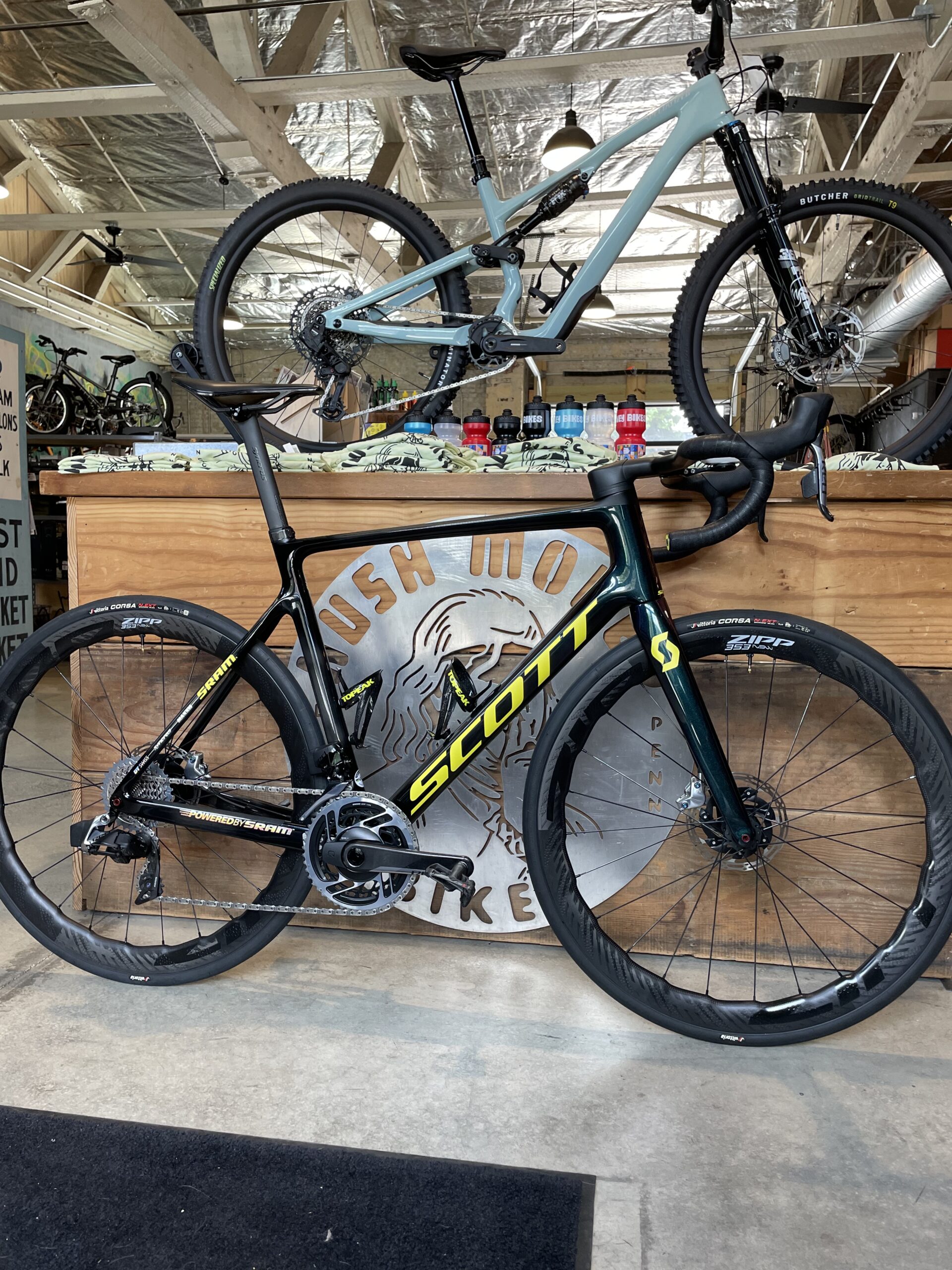 Scott Addict RC size 58cm (XL), SRAM Red AXS, Zipp 353 NSW, Like New