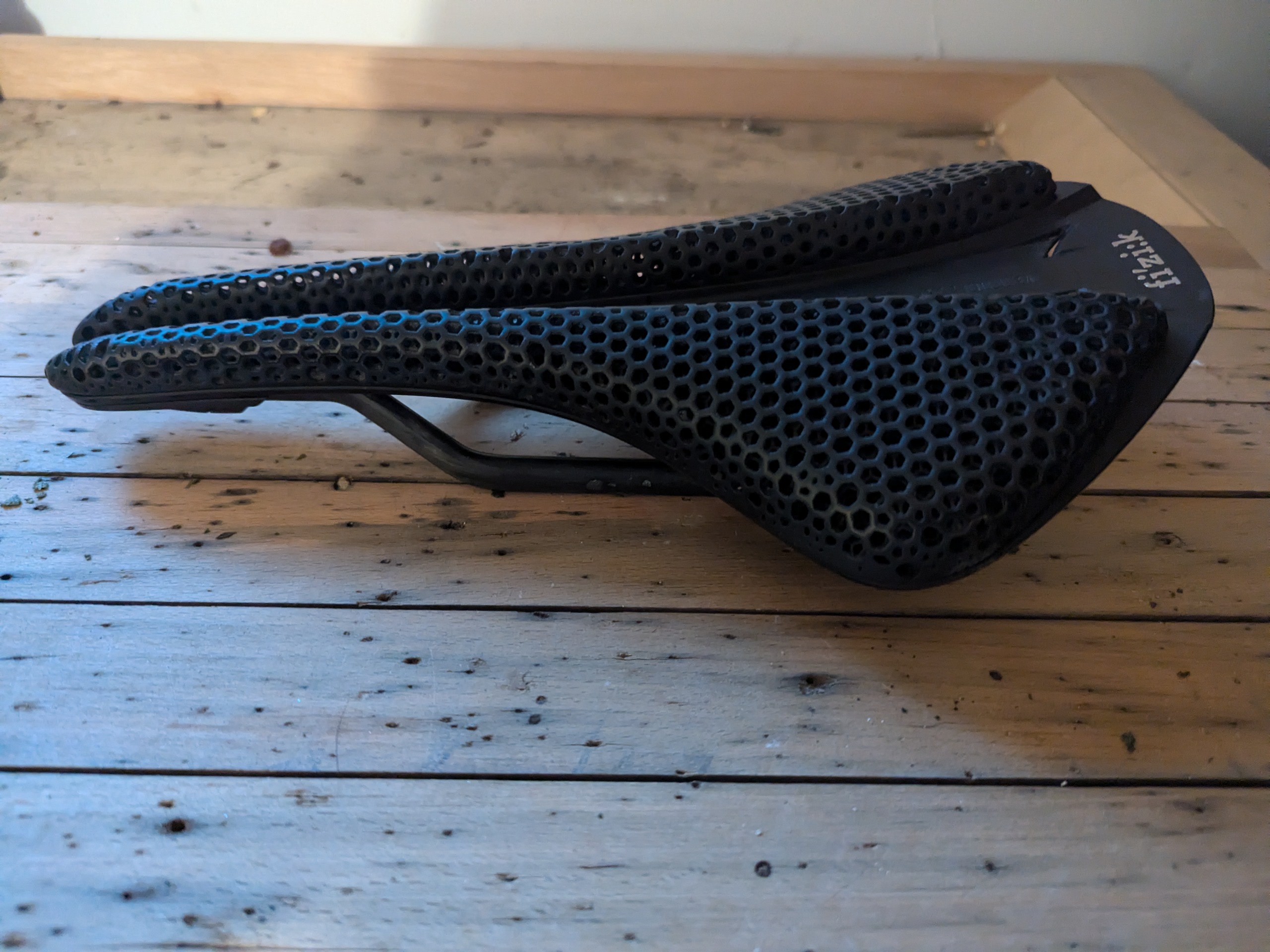 Fizik Antares Versus Evo R1 Adaptive 3D-Printed Carbon Saddle 149mm Black