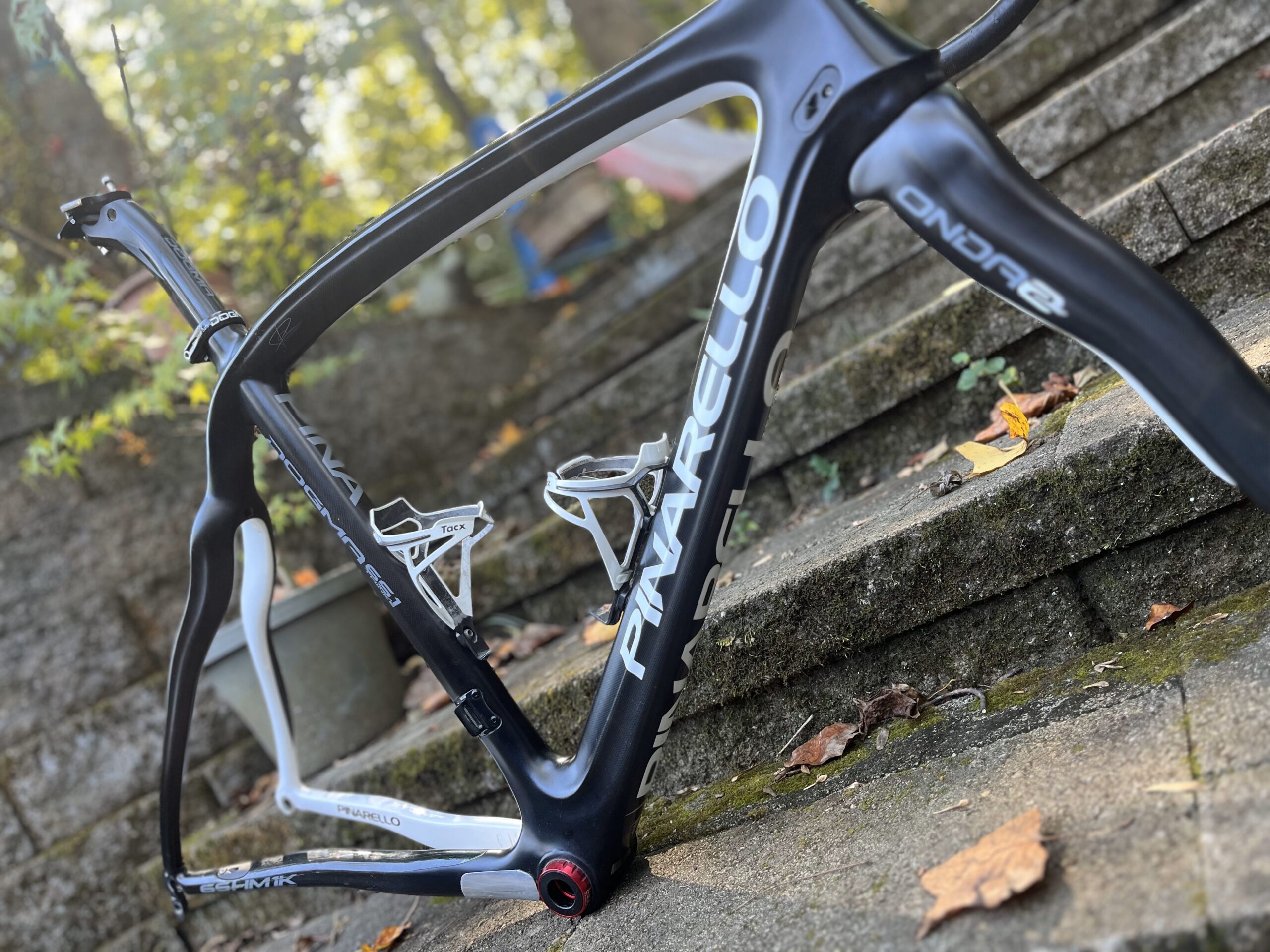 Pinarello Dogma 65.1 frameset w/ MOST integrated bar-stem