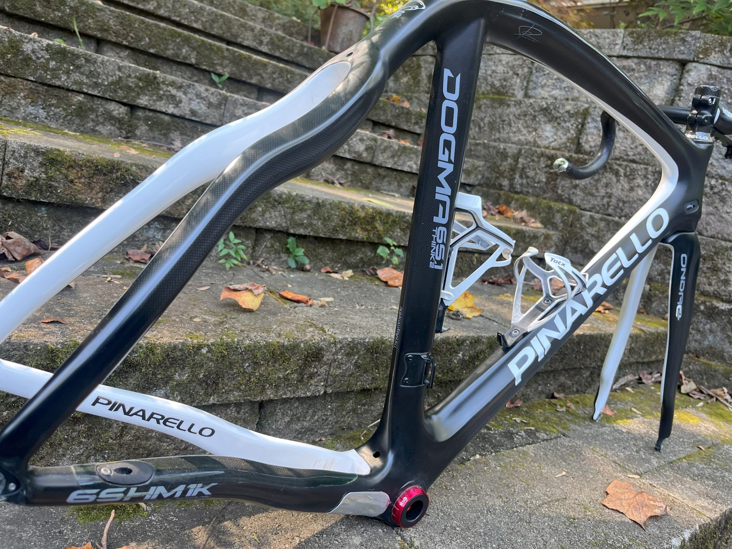 Pinarello Dogma 65.1 frameset w/ MOST integrated bar-stem