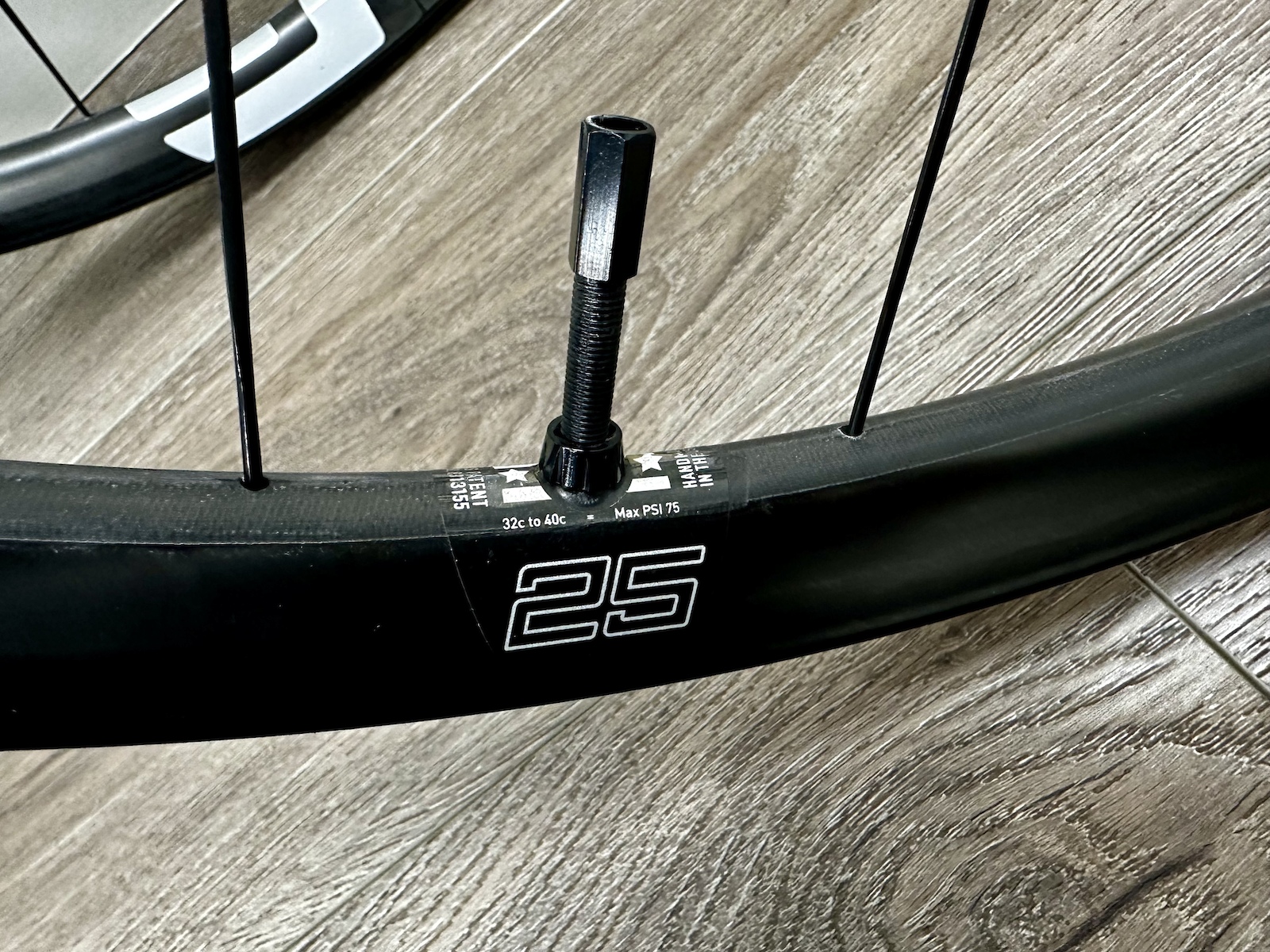 Enve m525 gravel, Dt Swiss 240 exp, 1320g