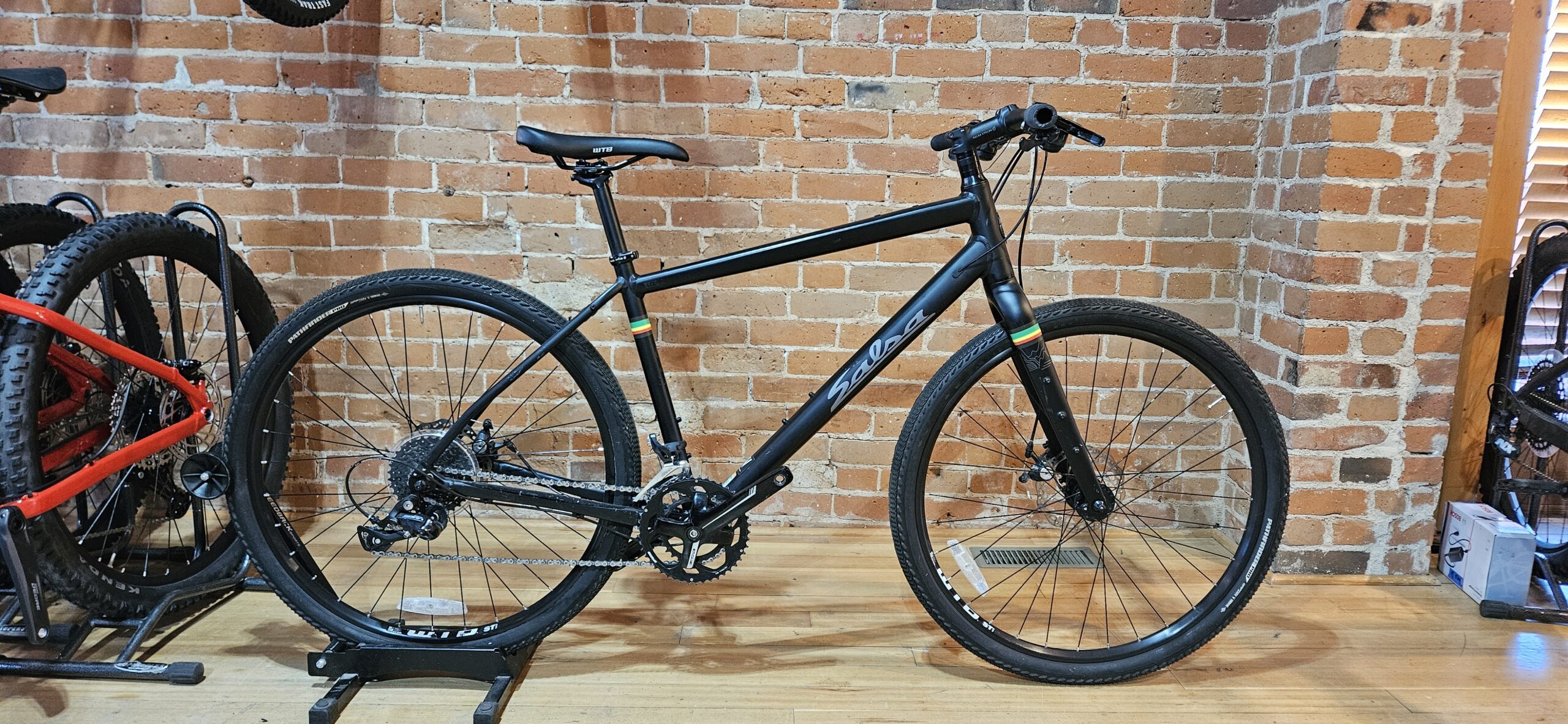 2019 Salsa Journeyman Medium