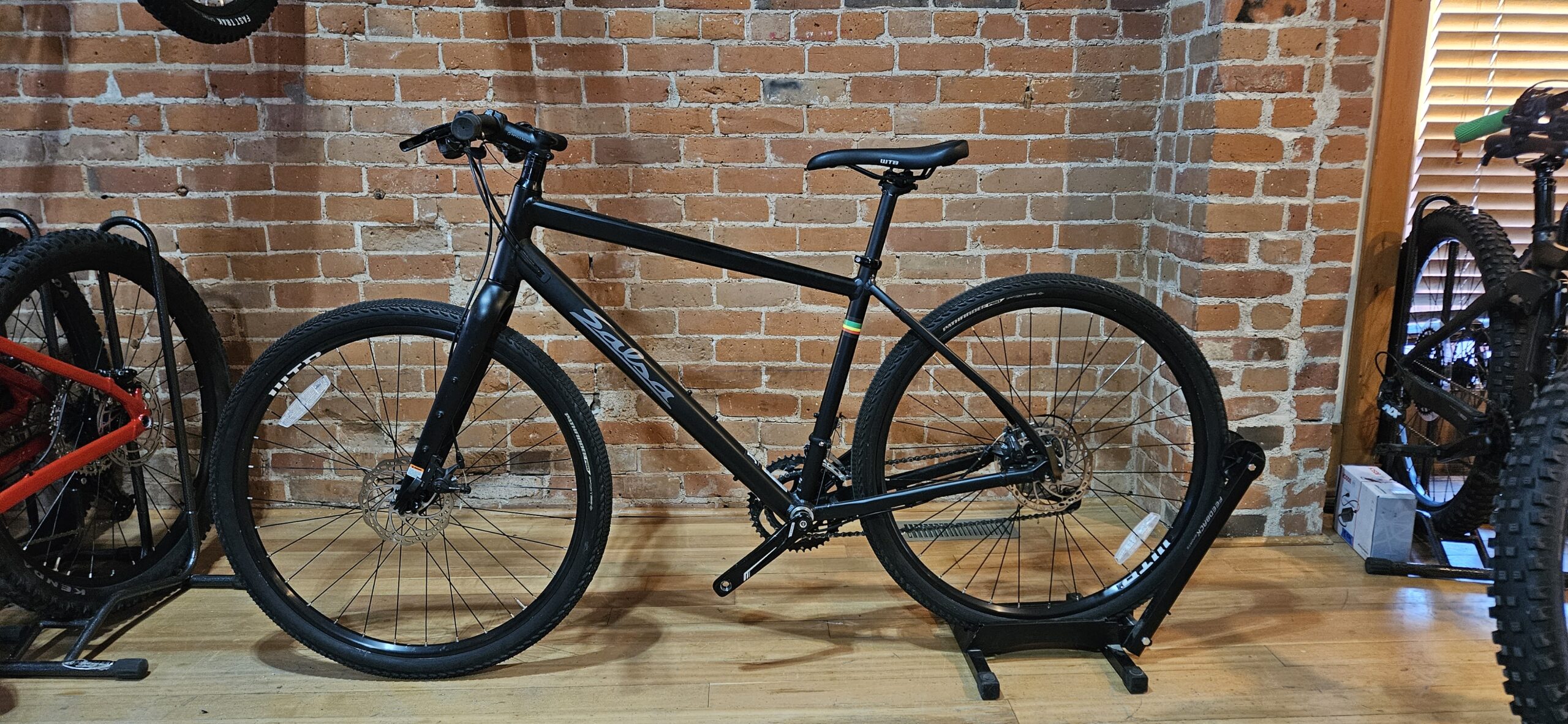 2019 Salsa Journeyman Medium