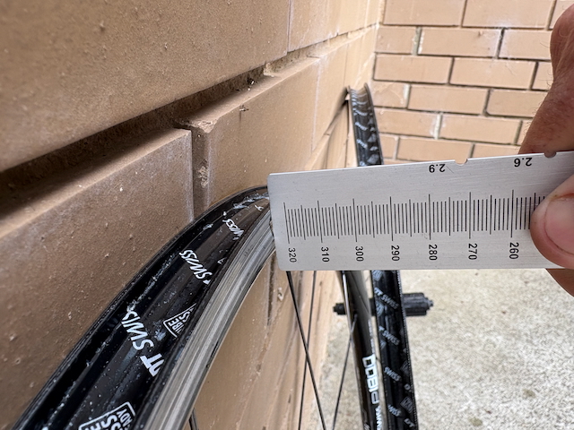 DT Swiss P1800 tubeless rim brake wheelset (free)