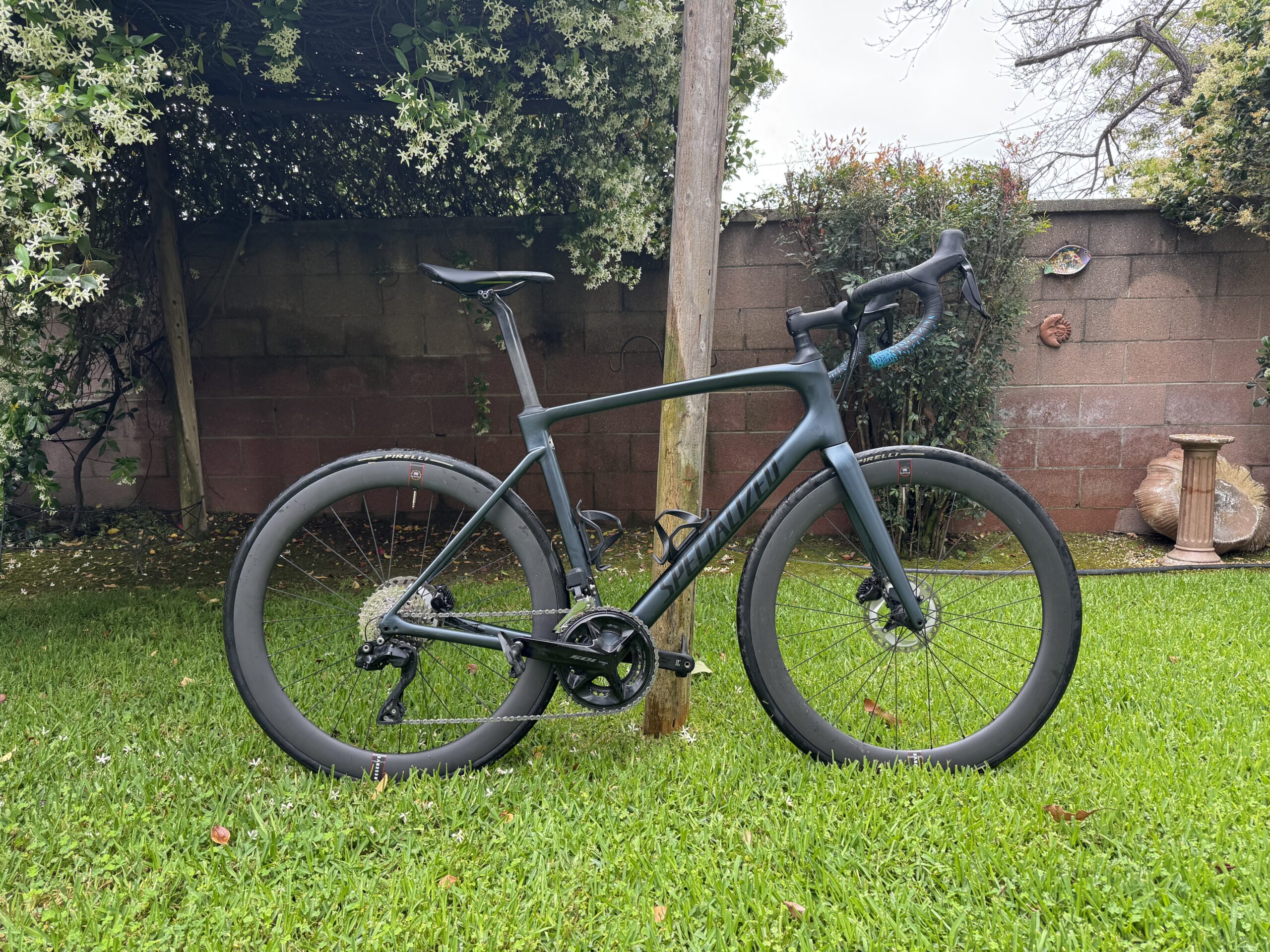 2021 specialized roubaix - 105 di2 - reserve 50|50 carbon wheels
