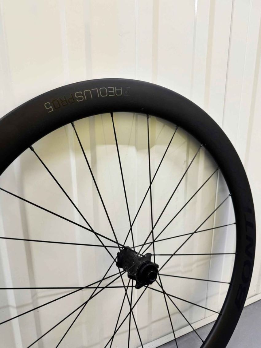 Bontrager aeolus pro 5 wheelset ( disc brake -sram xdr)
