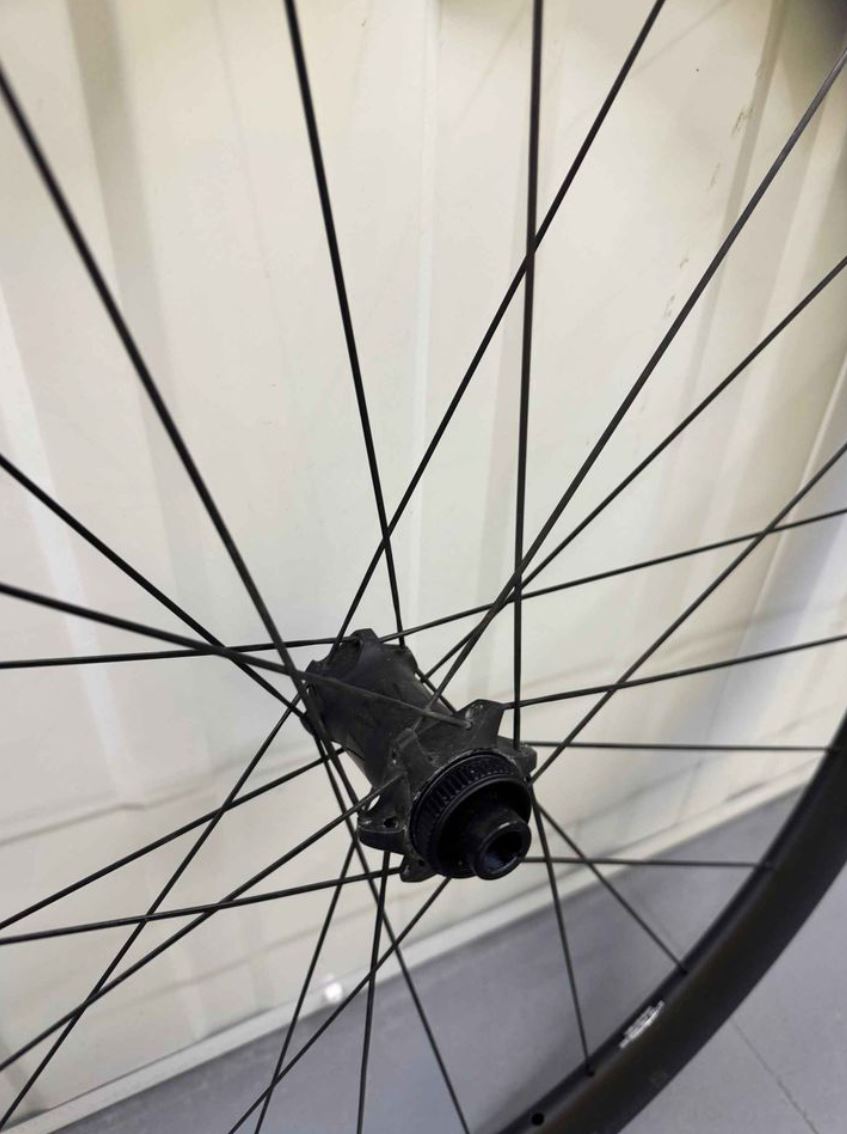Bontrager aeolus pro 5 wheelset ( disc brake -sram xdr)