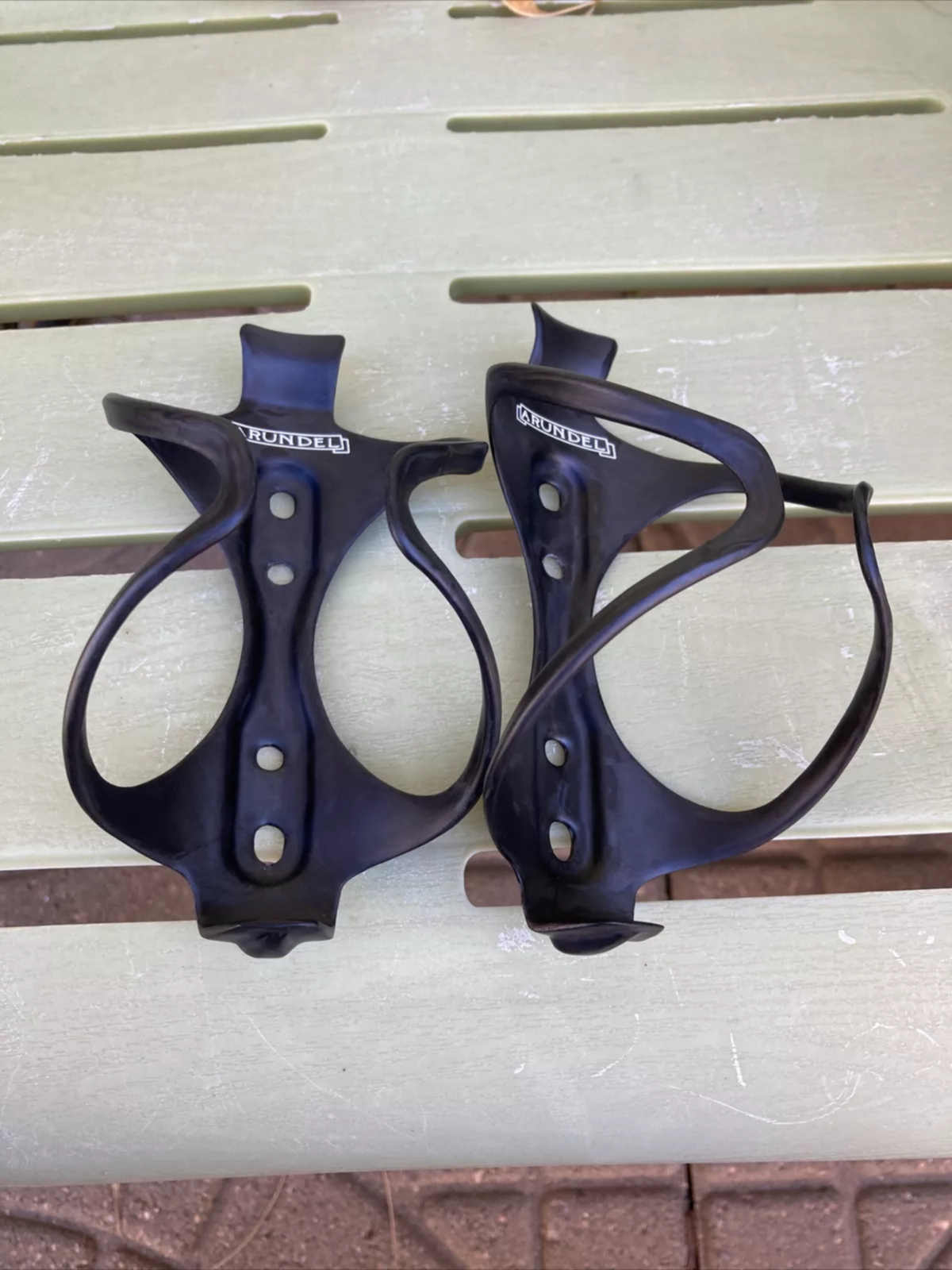 pair arundel carbon bike water bottle cages