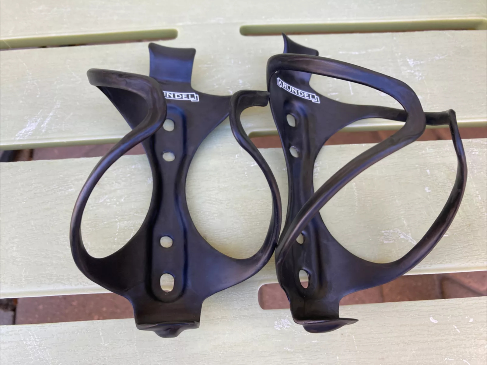 pair arundel carbon bike water bottle cages