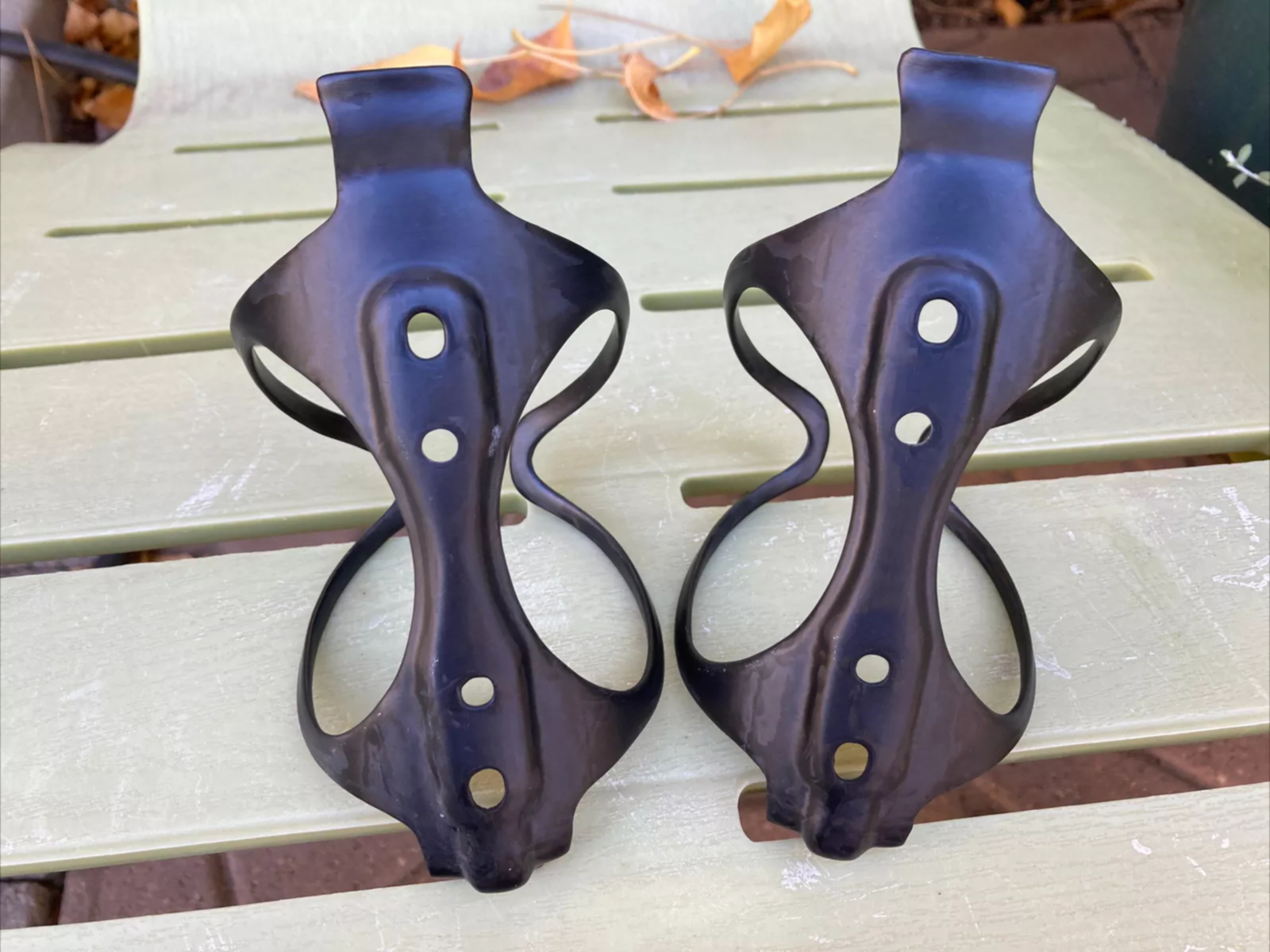 pair arundel carbon bike water bottle cages