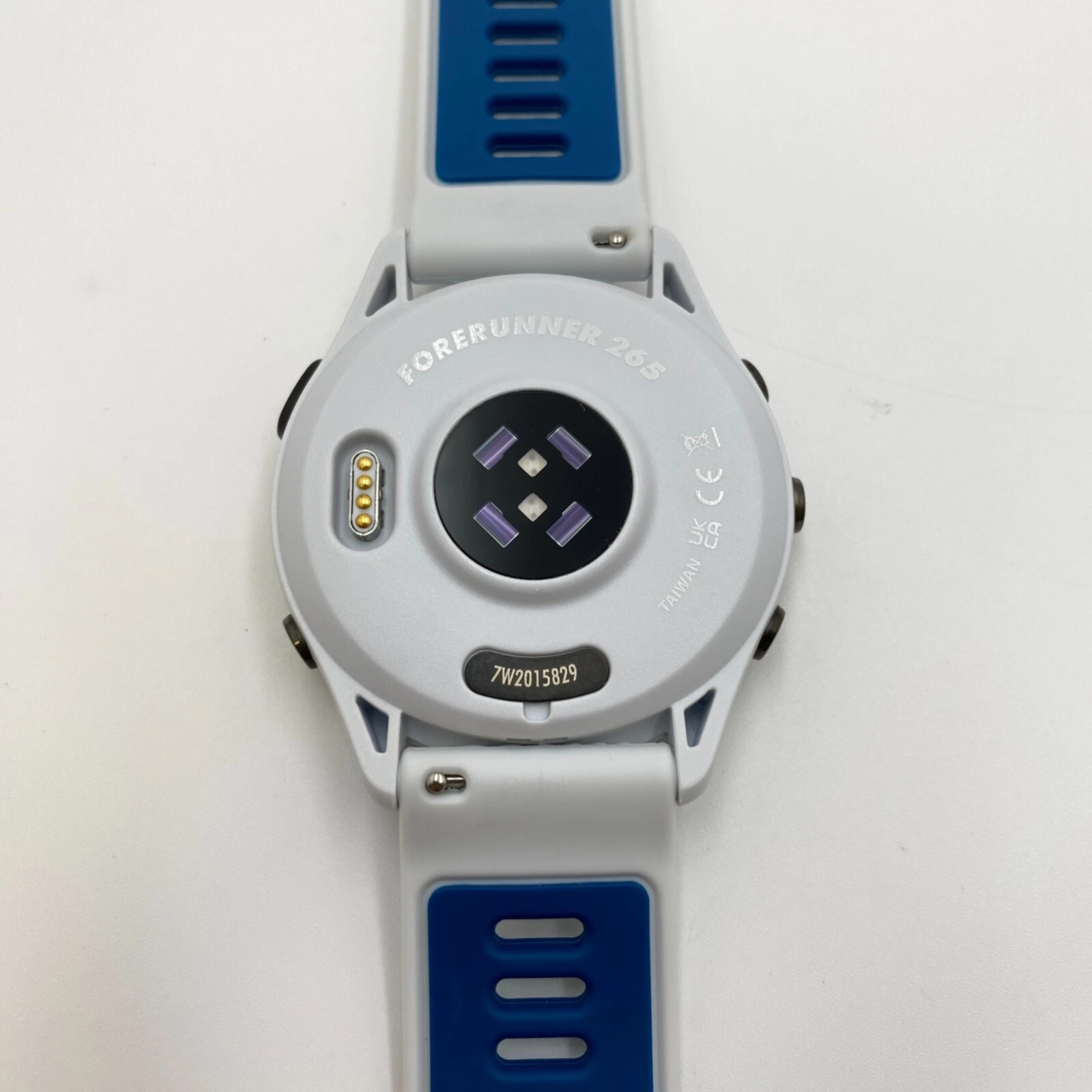 Garmin Forerunner 265 - GPS AMOLED Running Smartwatch -WHITE