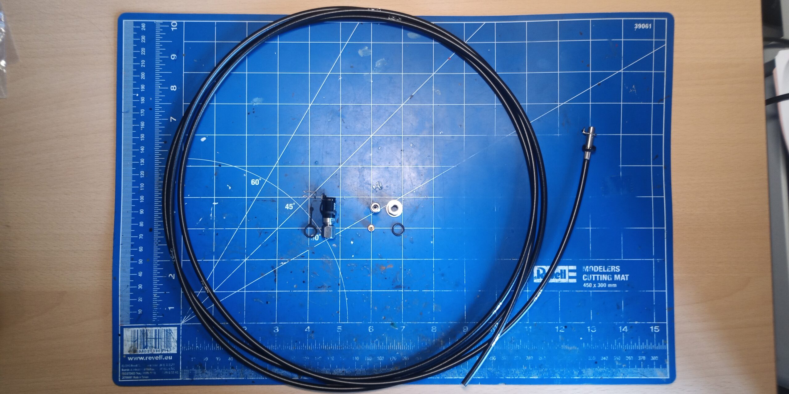 Zeno Q-Connector M9 Road/Gravel for internal routing