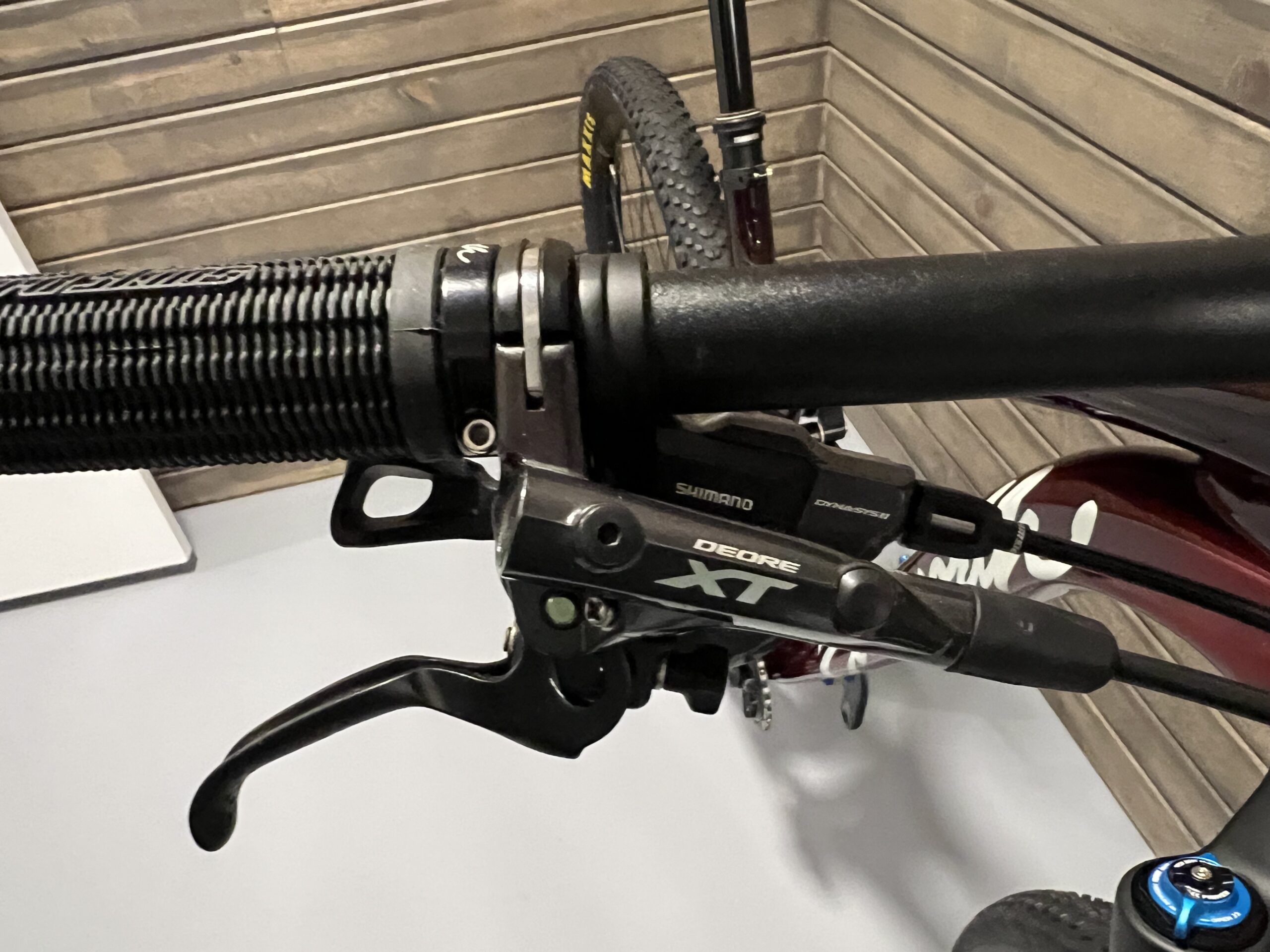 Ellsworth Epiphany: 2019, Medium, Carbon fiber, XT 1x 11