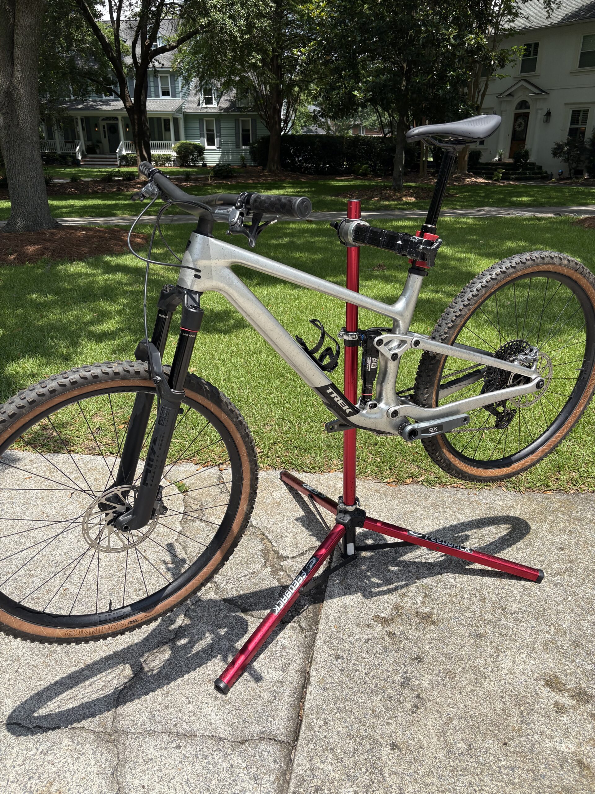 2025 Size L Trek Top Fuel 9.8 GX AXS Gen 4 Mountain Bike