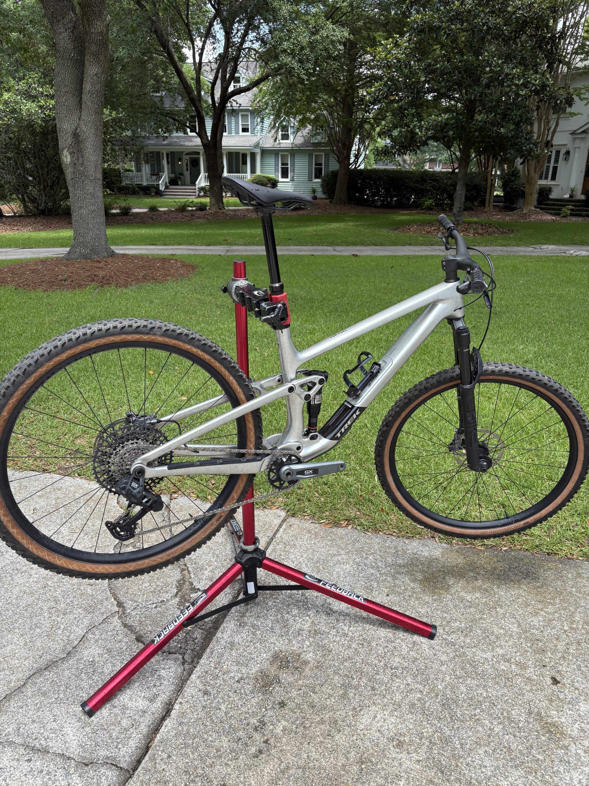 2025 Size L Trek Top Fuel 9.8 GX AXS Gen 4 Mountain Bike