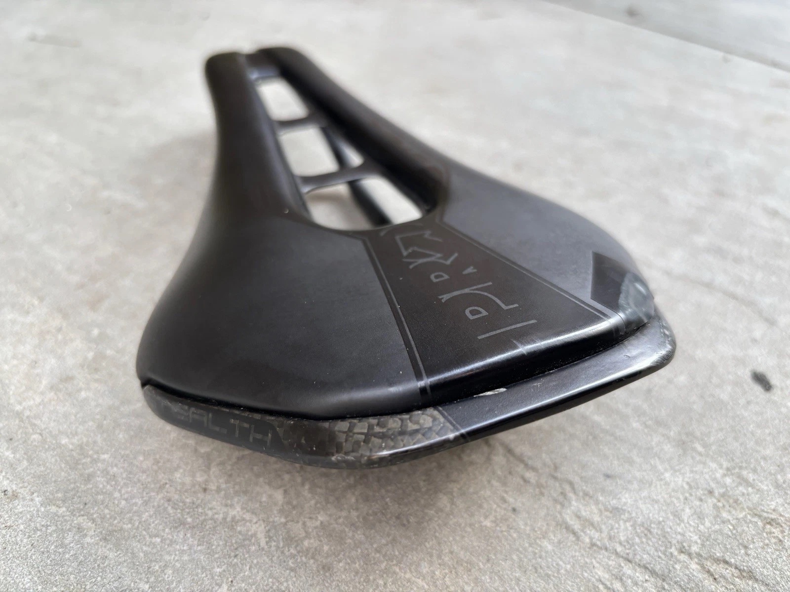 Shimano Pro Stealth superlight 142mm carbon road biike saddle