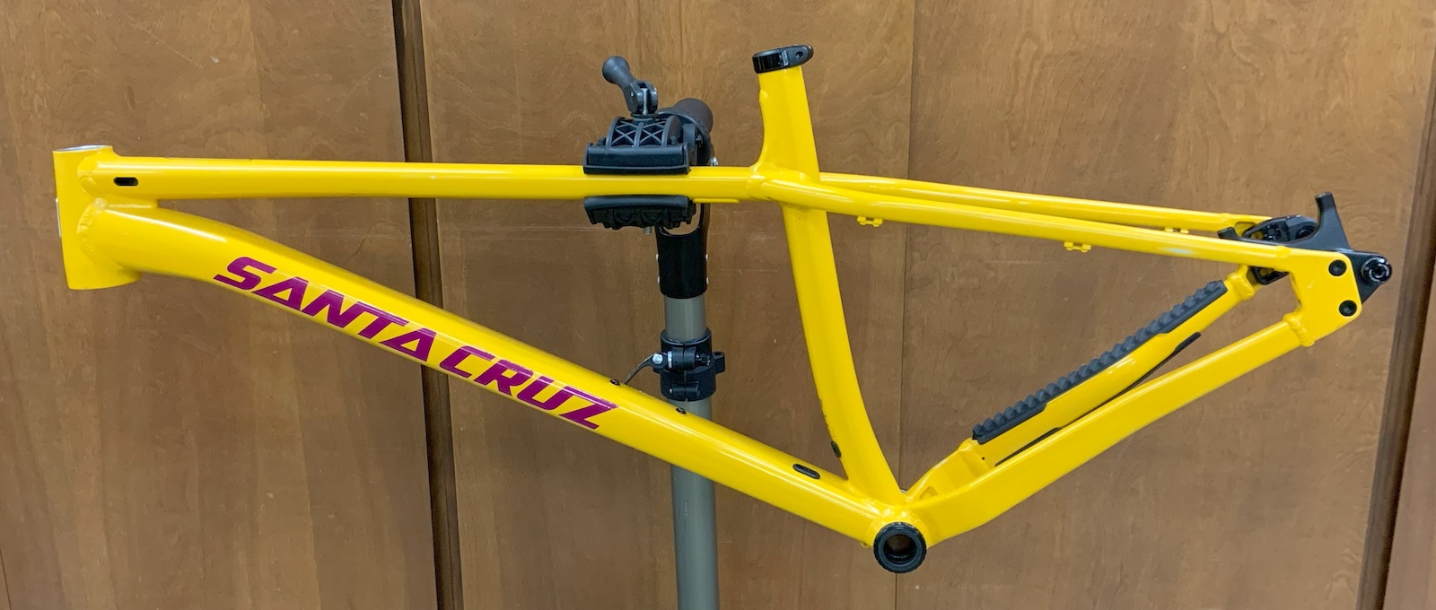 2022 Santa Cruz Chameleon Frame, Large, MX and 29er