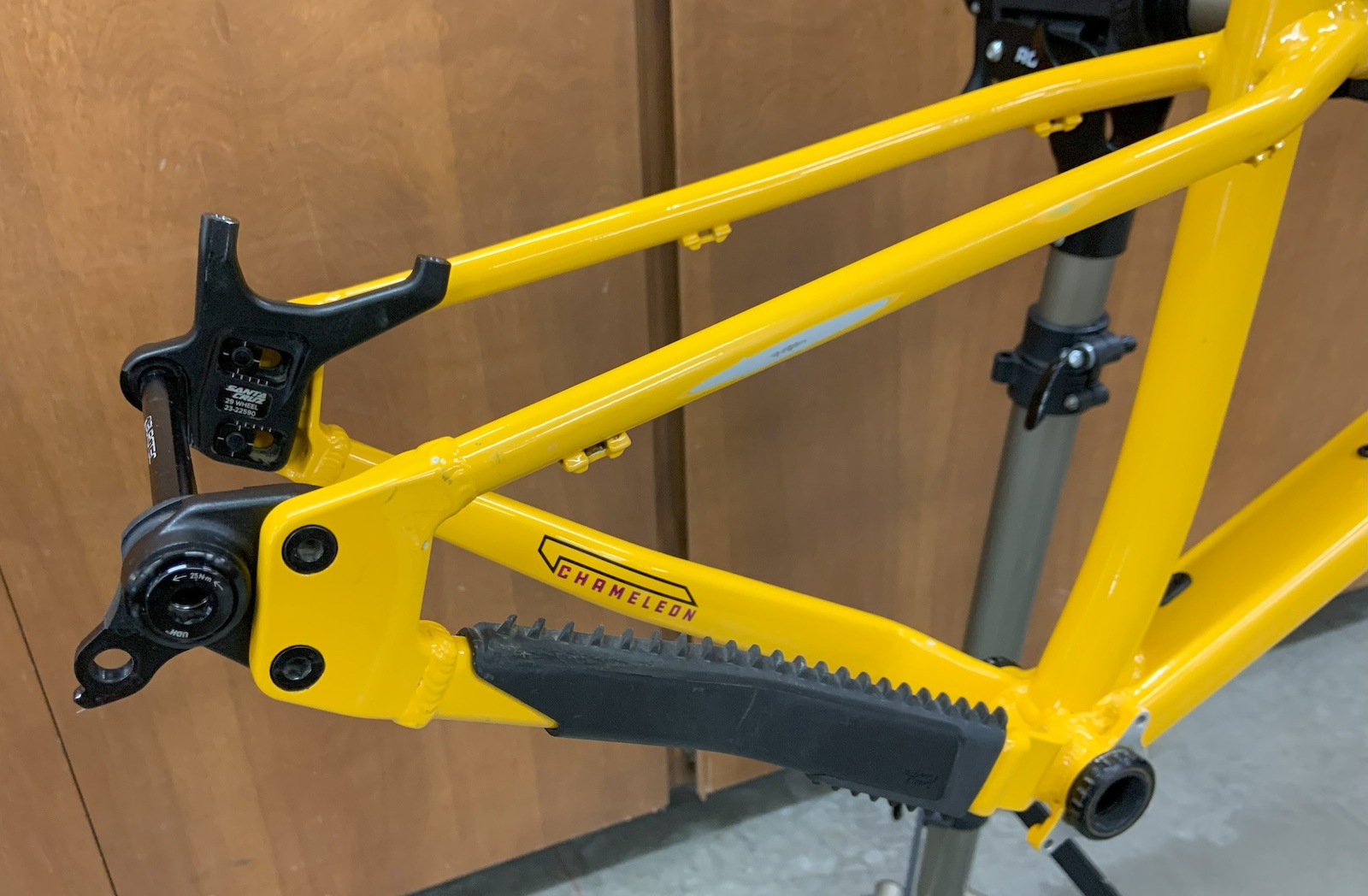 2022 Santa Cruz Chameleon Frame, Large, MX and 29er