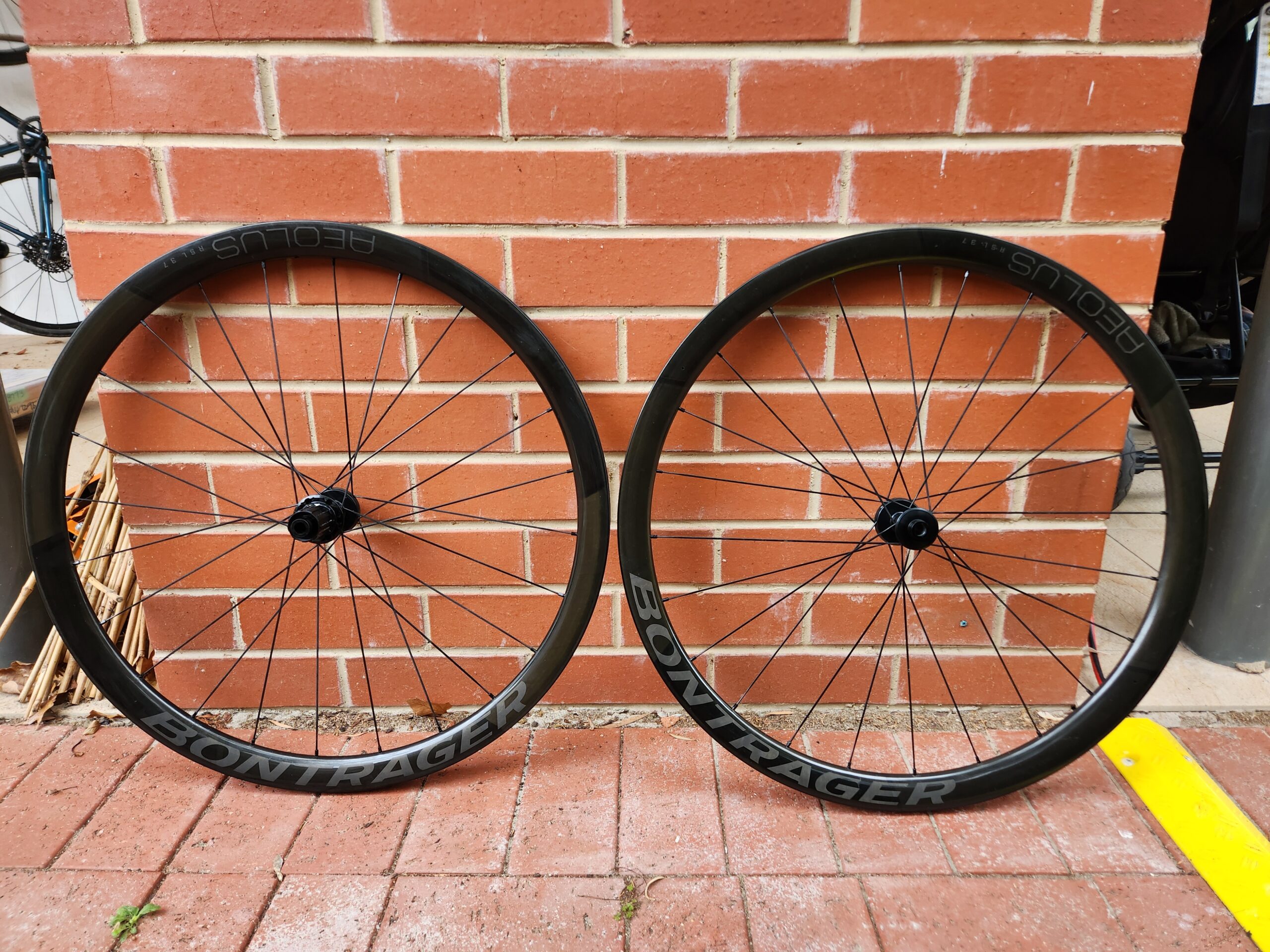 Bontrager Aeolus RSL 37 road bike wheelset