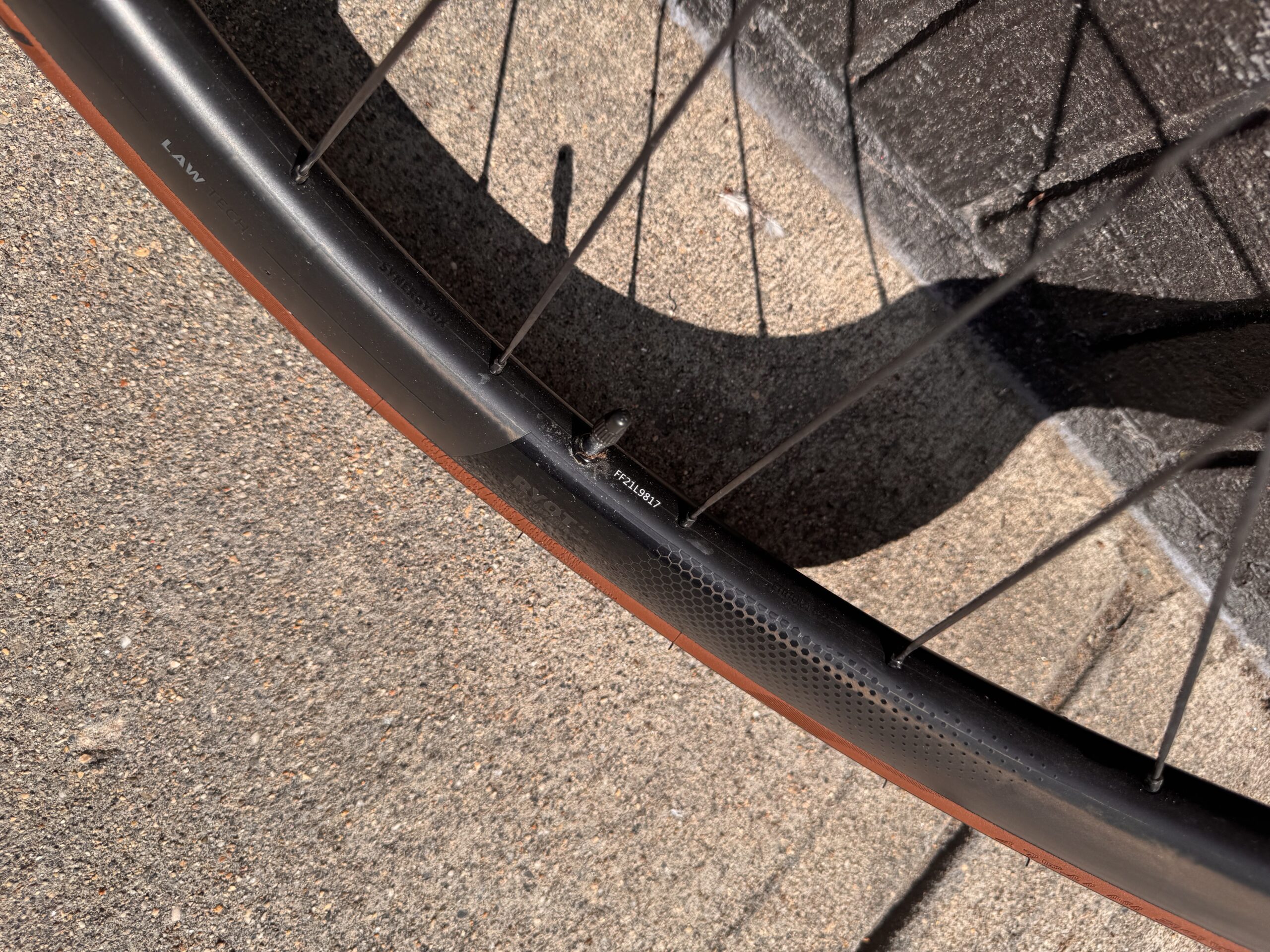 FFWD Ryot 44 with new 28mm PZero Tires