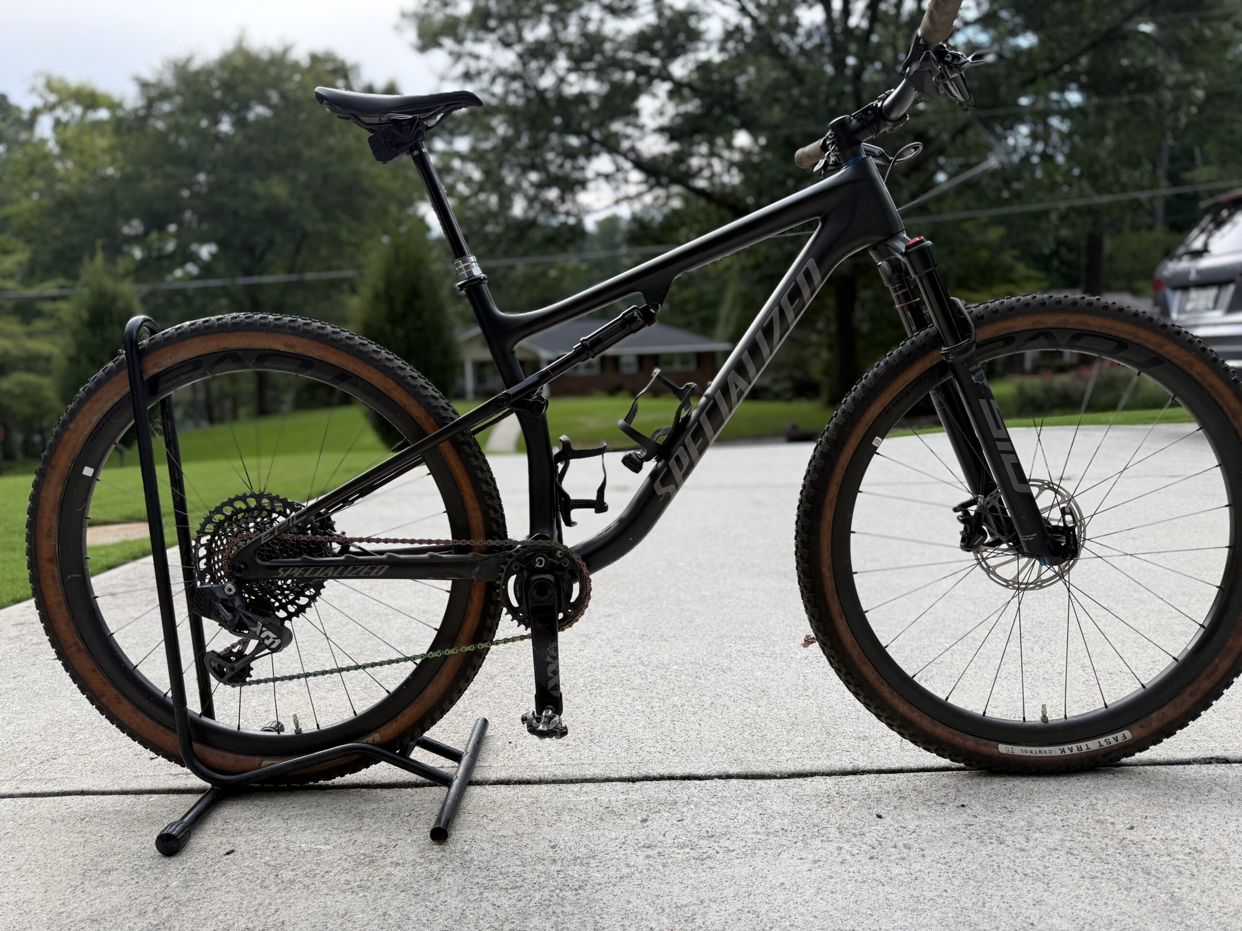2020 Full Suspension EPIC with several upgrades