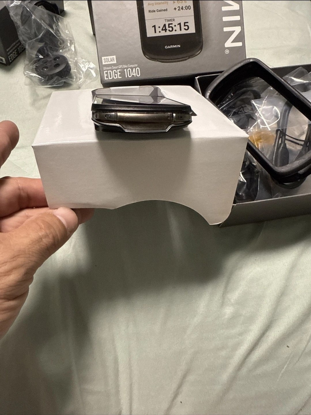 > Ragina: Garmin Edge 1040 GPS Bundle Bike Computer - Excellent with Case Solar > Ragina: 🖼 Photo