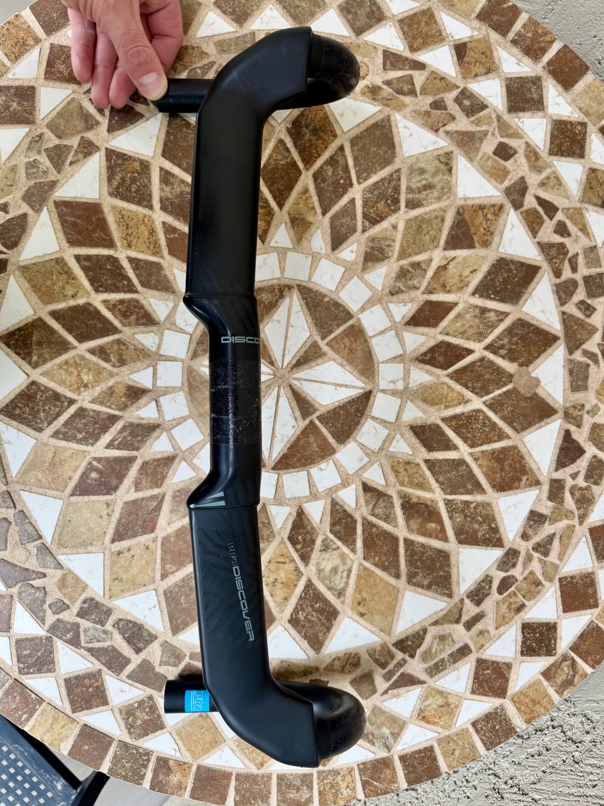 PRO Discover Aero Carbon Gravel Handlebar (42 cm)