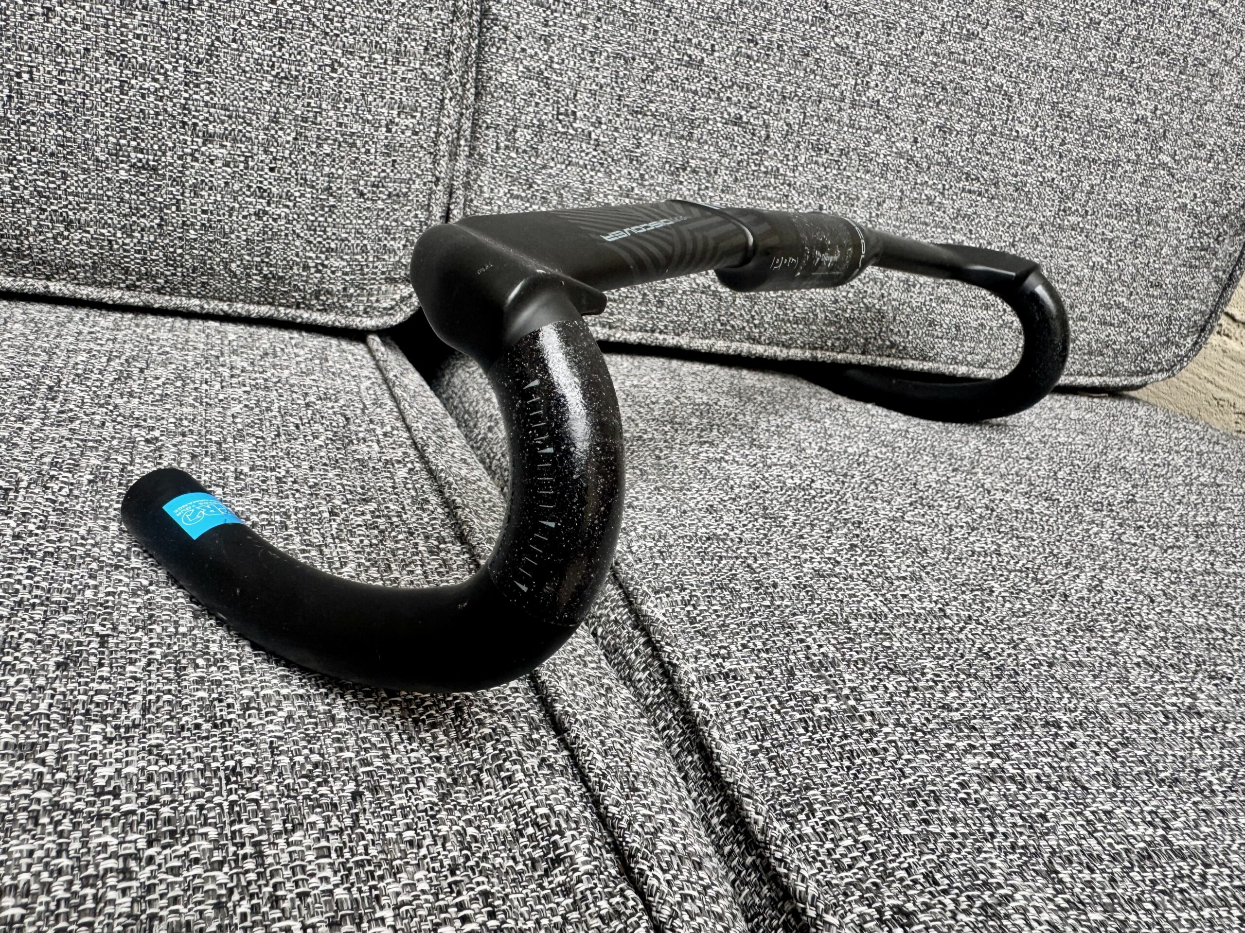 PRO Discover Aero Carbon Gravel Handlebar (42 cm)